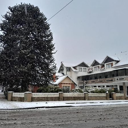 Hotel Crismalu San Martín de los Andes Exteriör bild