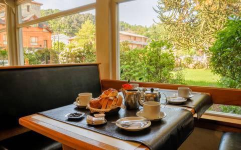Hotel Crismalu San Martín de los Andes Exteriör bild