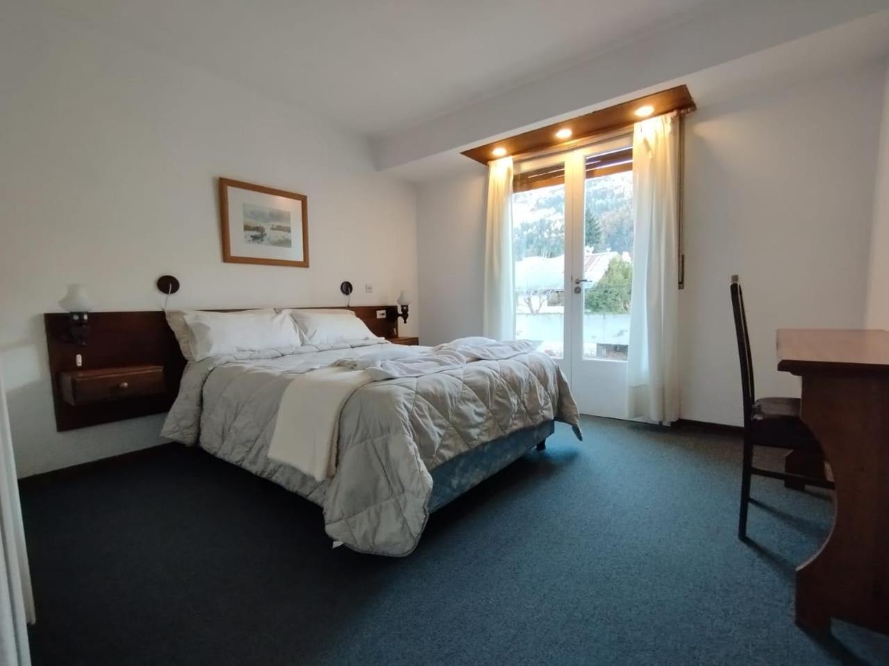 Hotel Crismalu San Martín de los Andes Exteriör bild